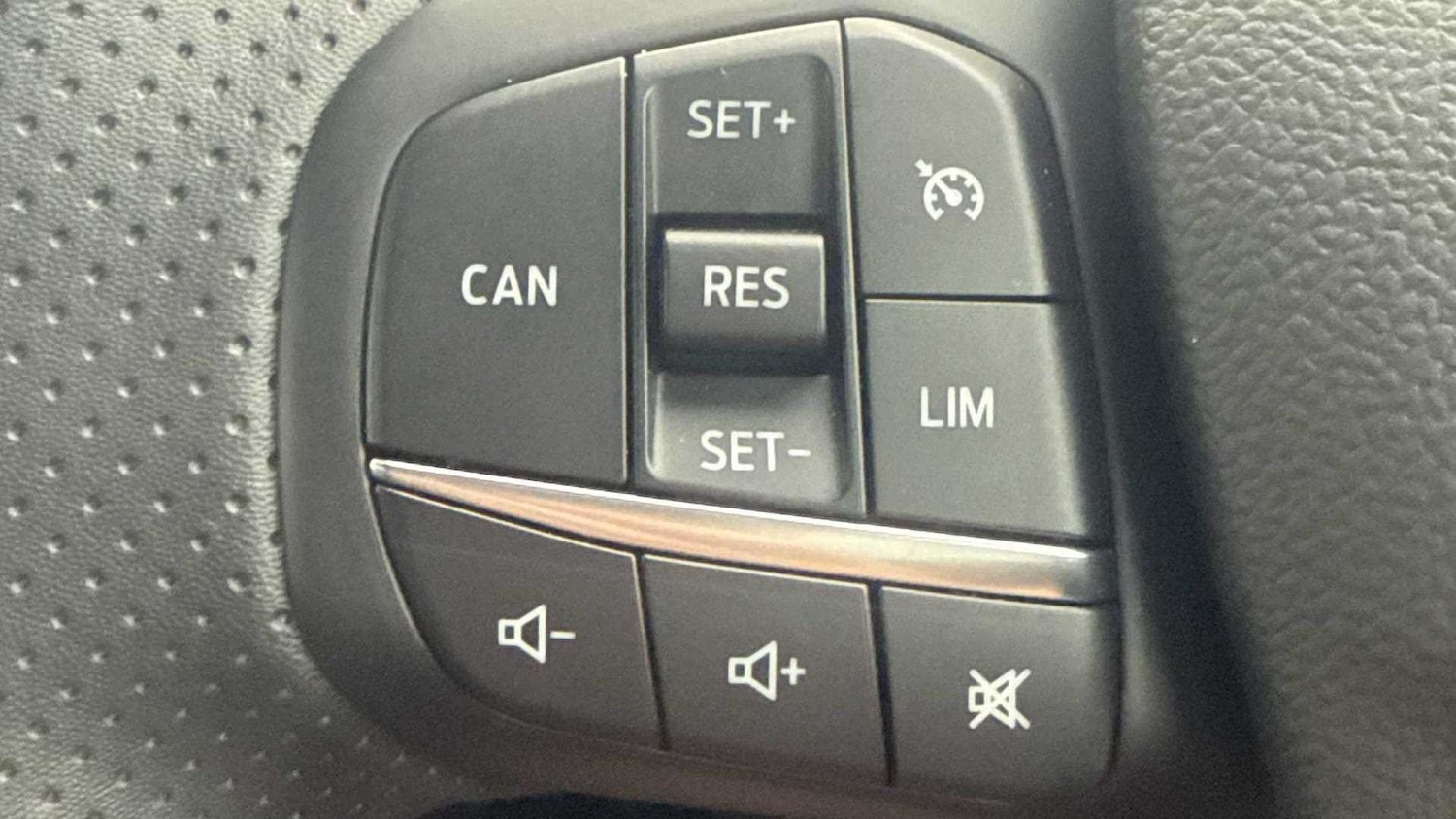 Used Ford Focus 2025 for sale - 75993810: Photo 25