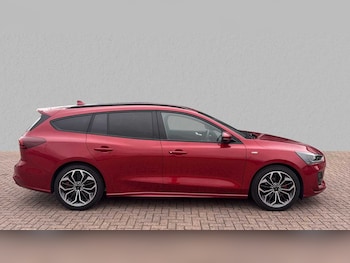 Used Ford Focus 2025 for sale - 75993810: Photo 2