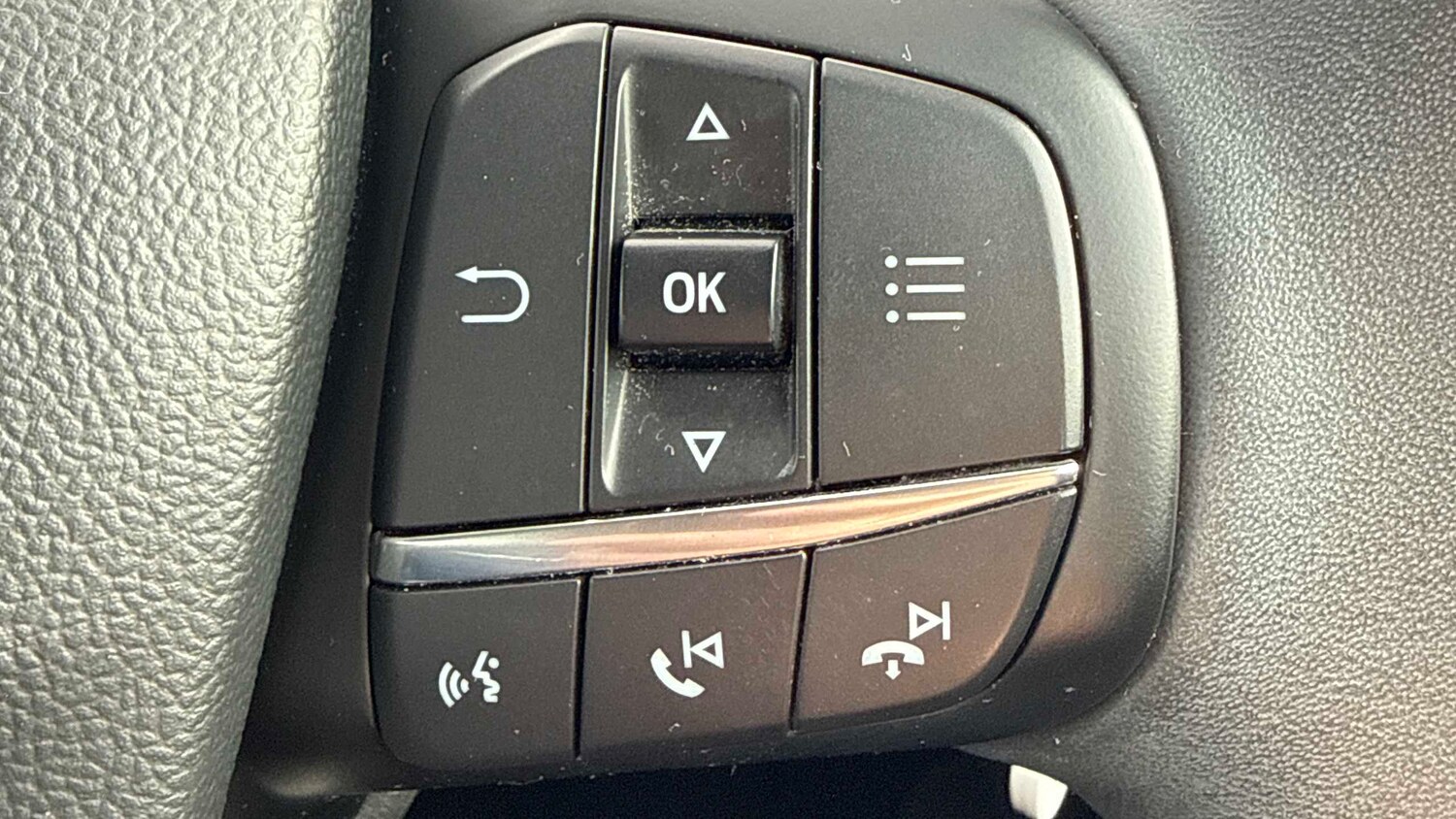 Used Ford Focus 2020 for sale - 76230312: Photo 16