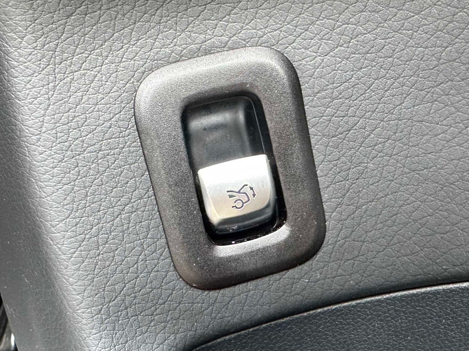 Used Mercedes-Benz GLC 2021 for sale - 77194548: Photo 24