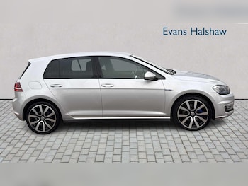 Used Volkswagen Golf 2015 for sale - 77044202: Photo