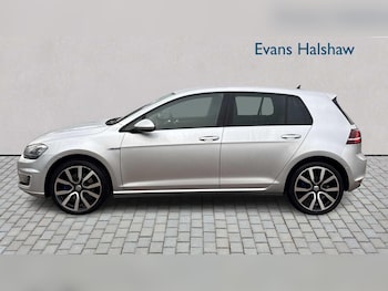 Used Volkswagen Golf 2015 for sale - 77044202: Photo