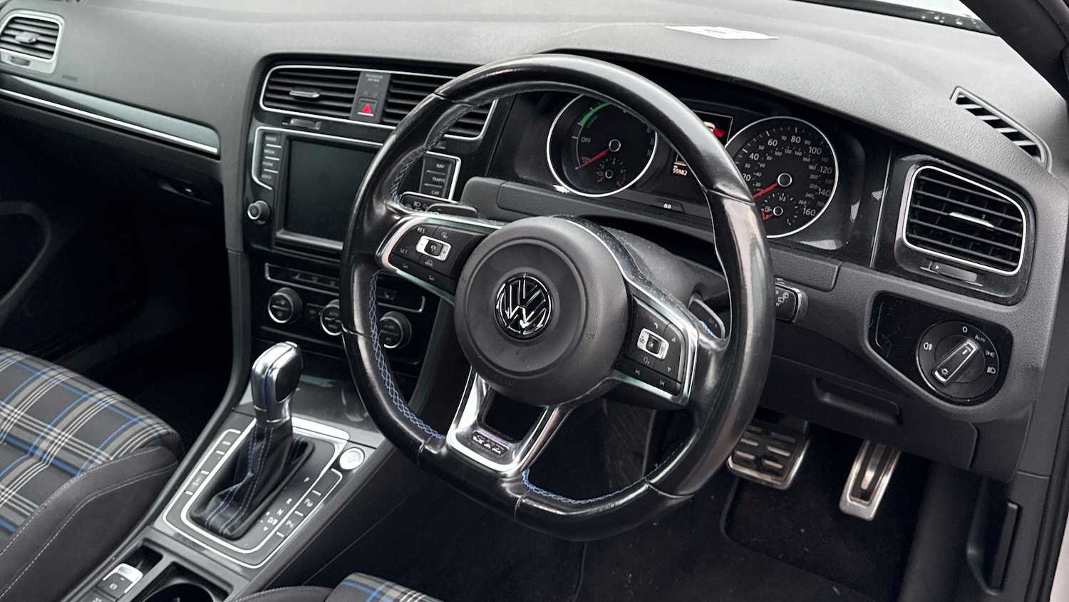 Used Volkswagen Golf 2015 for sale - 77044202: Photo 5