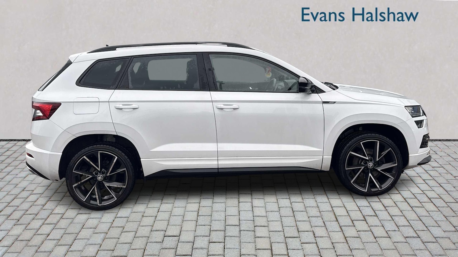 Used Skoda Karoq 2019 for sale - 76460252: Photo 2