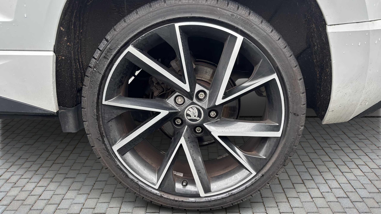 Used Skoda Karoq 2019 for sale - 76460252: Photo 32