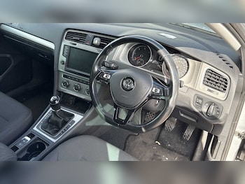 Used Volkswagen Golf 2016 for sale - 75812866: Photo