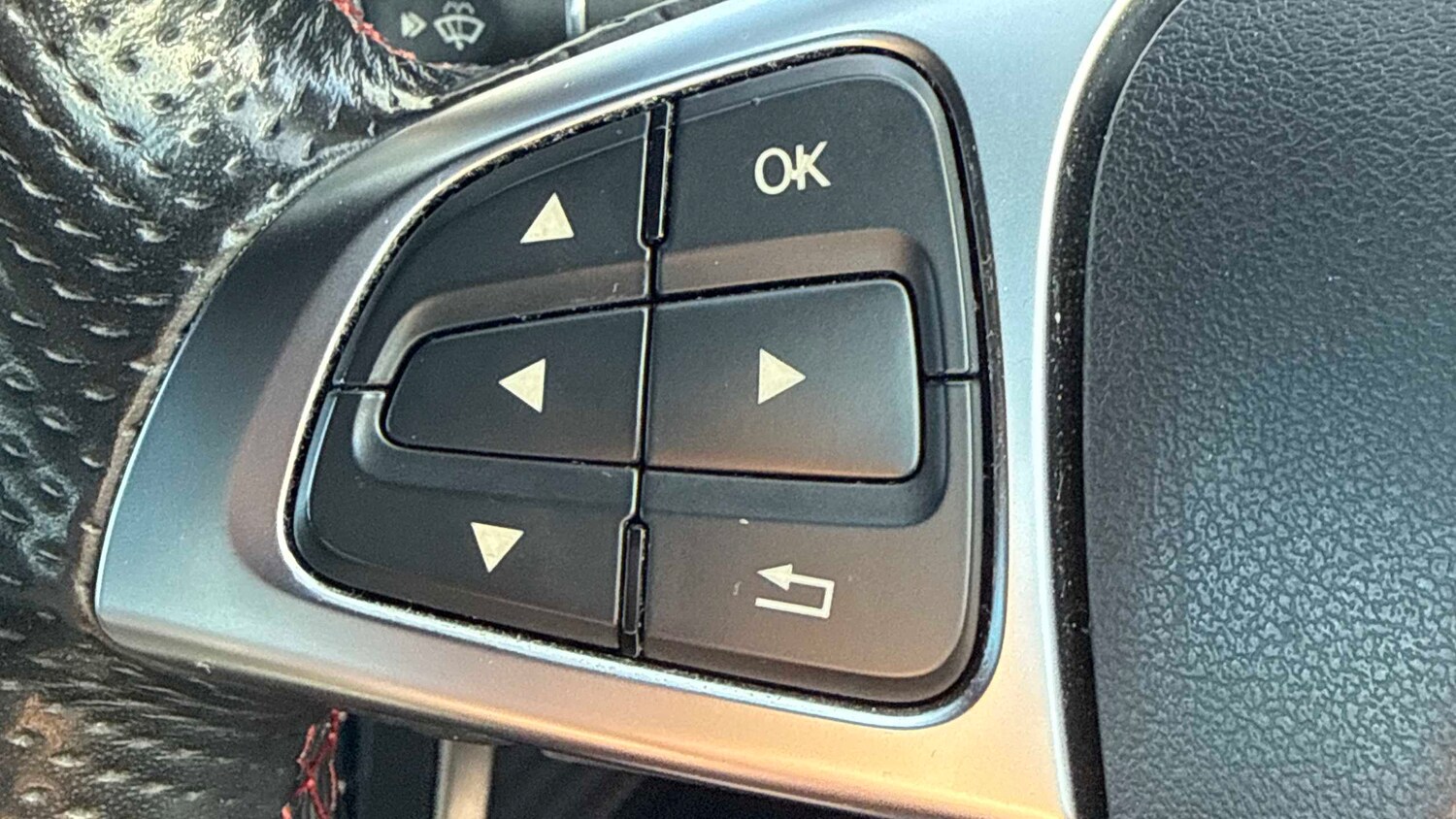 Used Mercedes-Benz A-Class 2018 for sale - 77740868: Photo 11