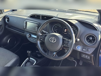 Used Toyota Yaris 2018 for sale - 75903149: Photo