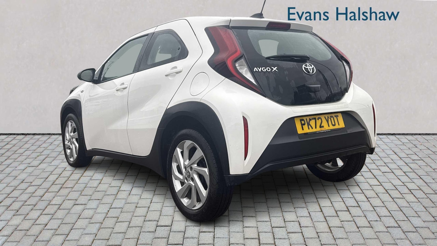 Used Toyota Aygo X 2022 for sale - 77913944: Photo 2