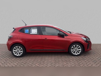 Used Renault Clio 2024 for sale - 75813281: Photo