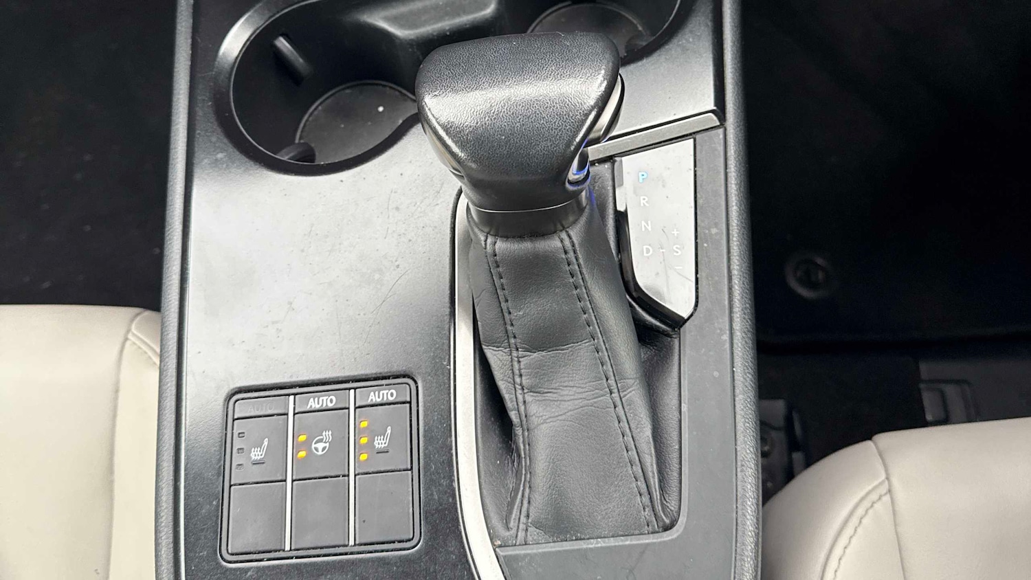 Used Lexus UX 2023 for sale - 77514376: Photo 19