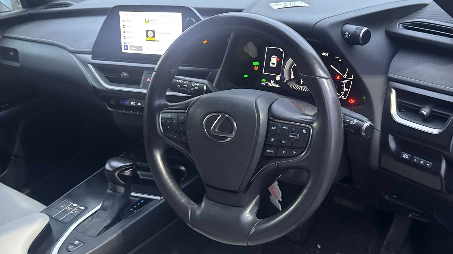 Used Lexus UX 2023 for sale - 77514376: Photo 4