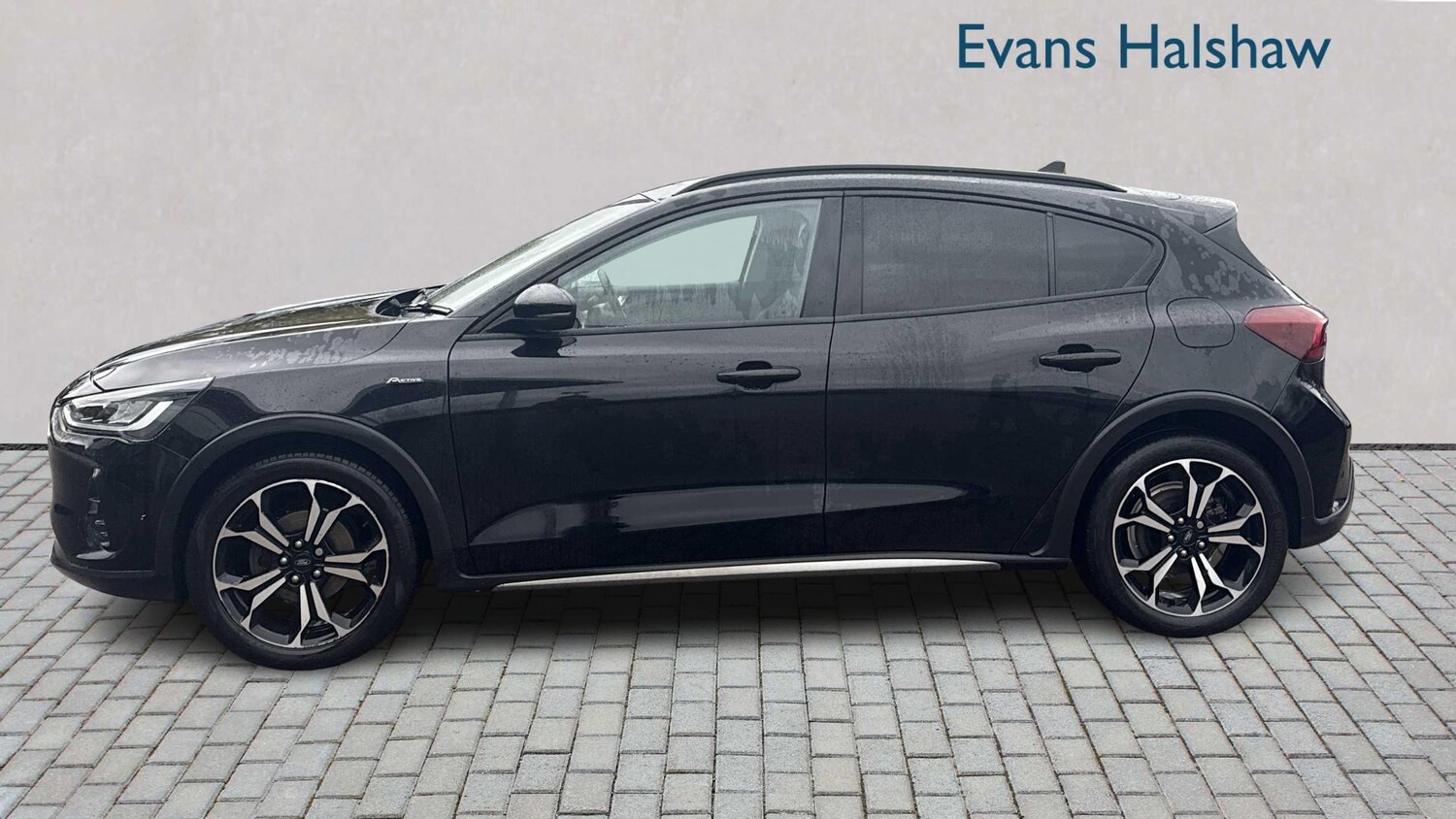 Used Ford Focus 2022 for sale - 76938247: Photo 3