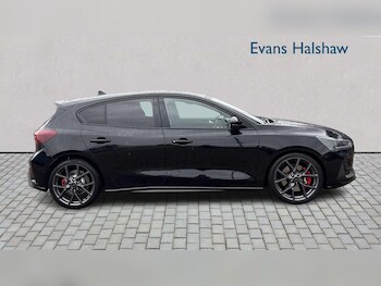 Used Ford Focus 2022 for sale - 76113413: Photo 2