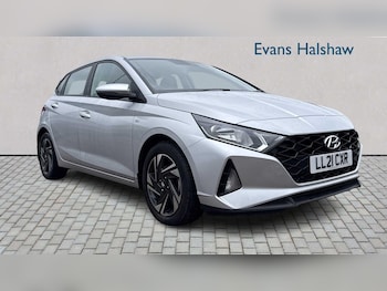 Used Hyundai i20 2021 for sale - 77615392: Photo