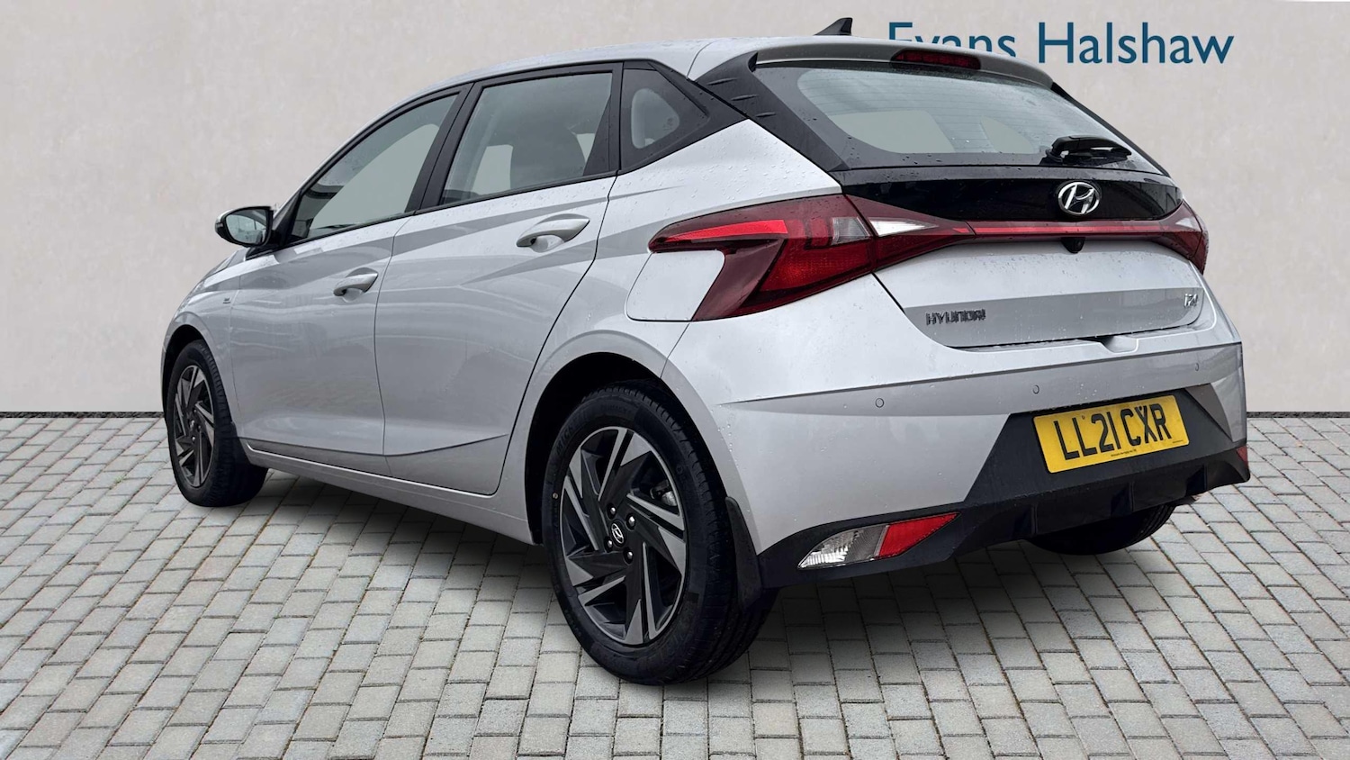 Used Hyundai i20 2021 for sale - 77615392: Photo 2