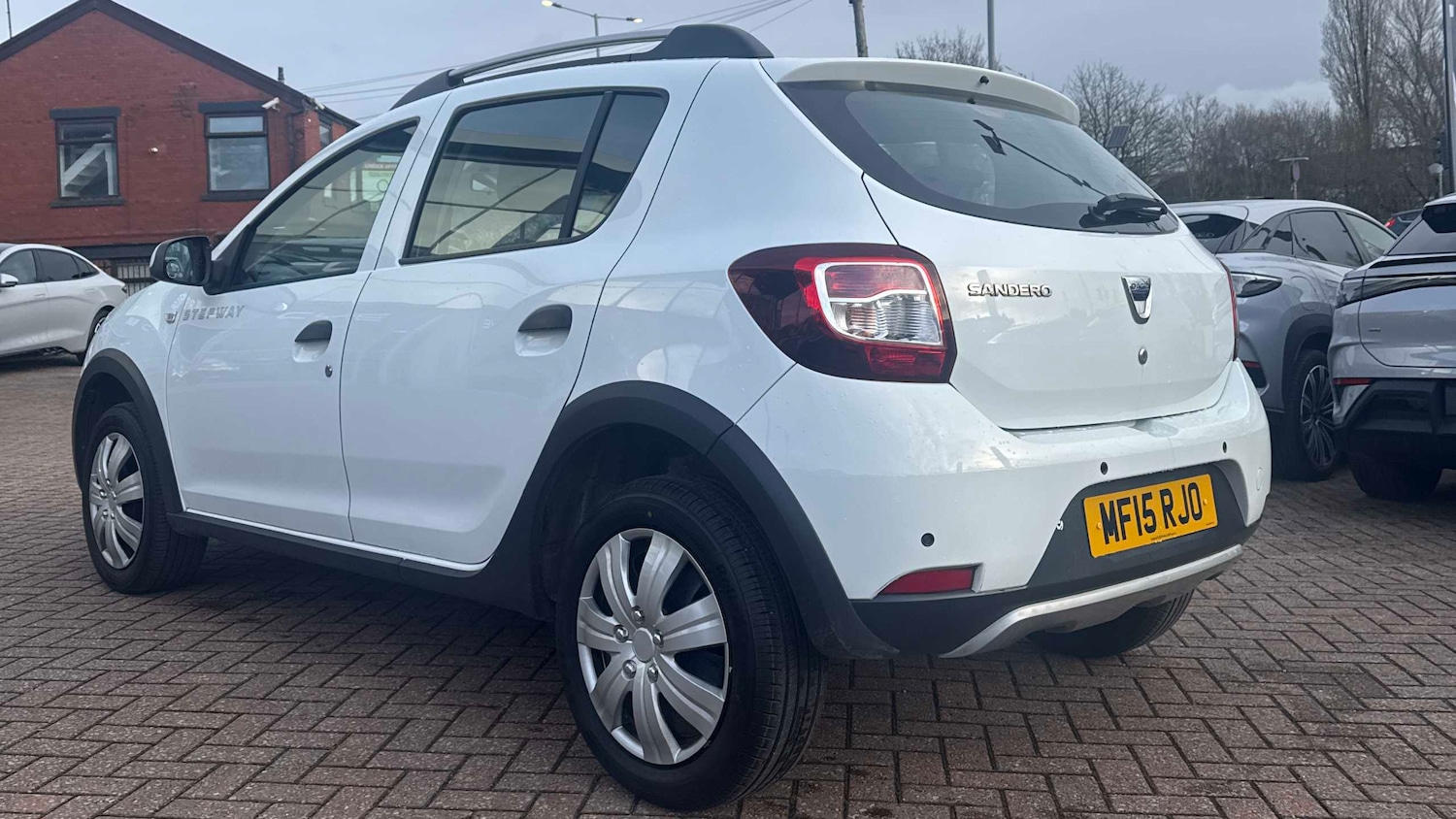 Used Dacia Sandero Stepway 2015 for sale - 77553208: Photo 2