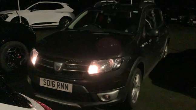 Used Dacia Sandero Stepway 2016 for sale - 76460351: Photo 2