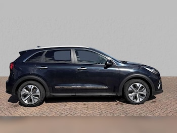 Used Kia Niro 2020 for sale - 75903605: Photo 2