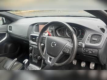 Used Volvo V40 2018 for sale - 79678671: Photo