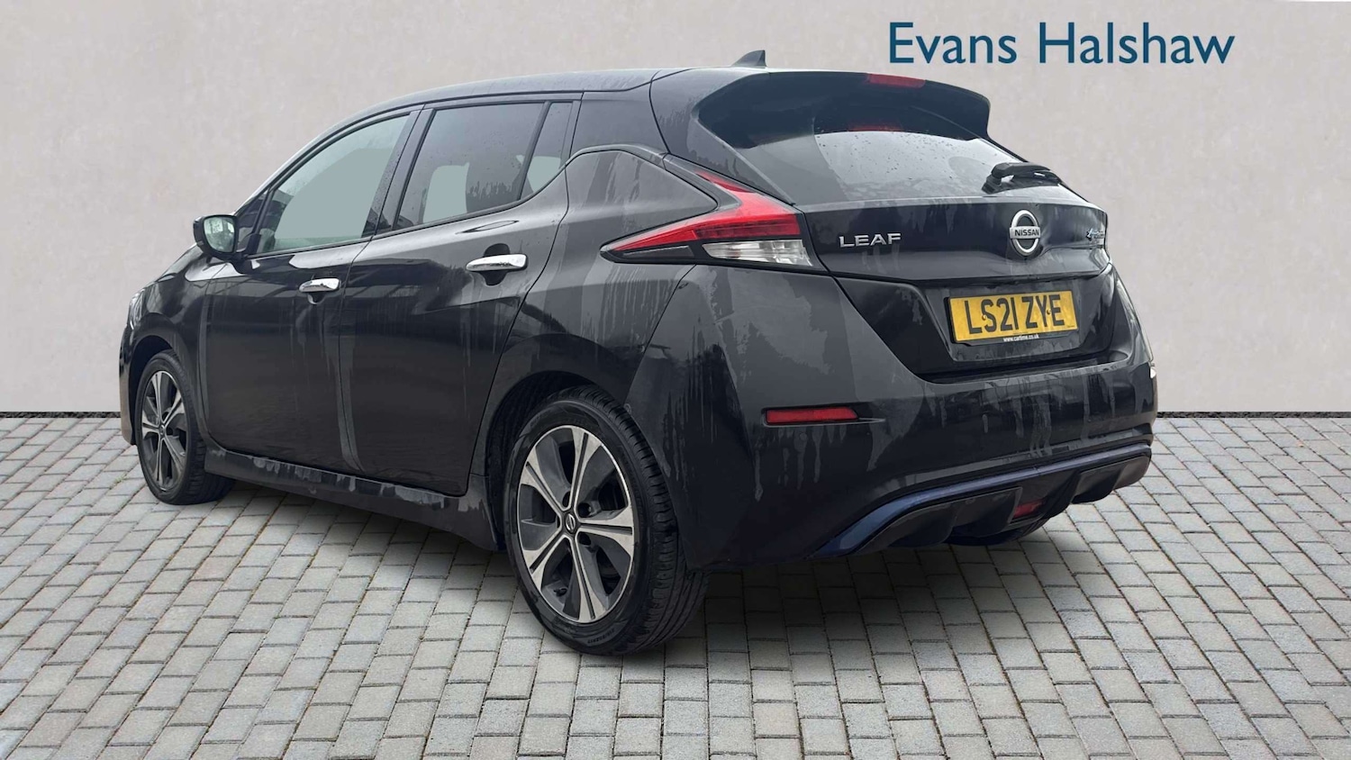 Used Nissan Leaf 2021 for sale - 77996038: Photo 2