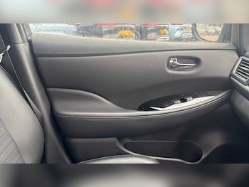 Used Nissan Leaf 2021 for sale - 77996038: Photo