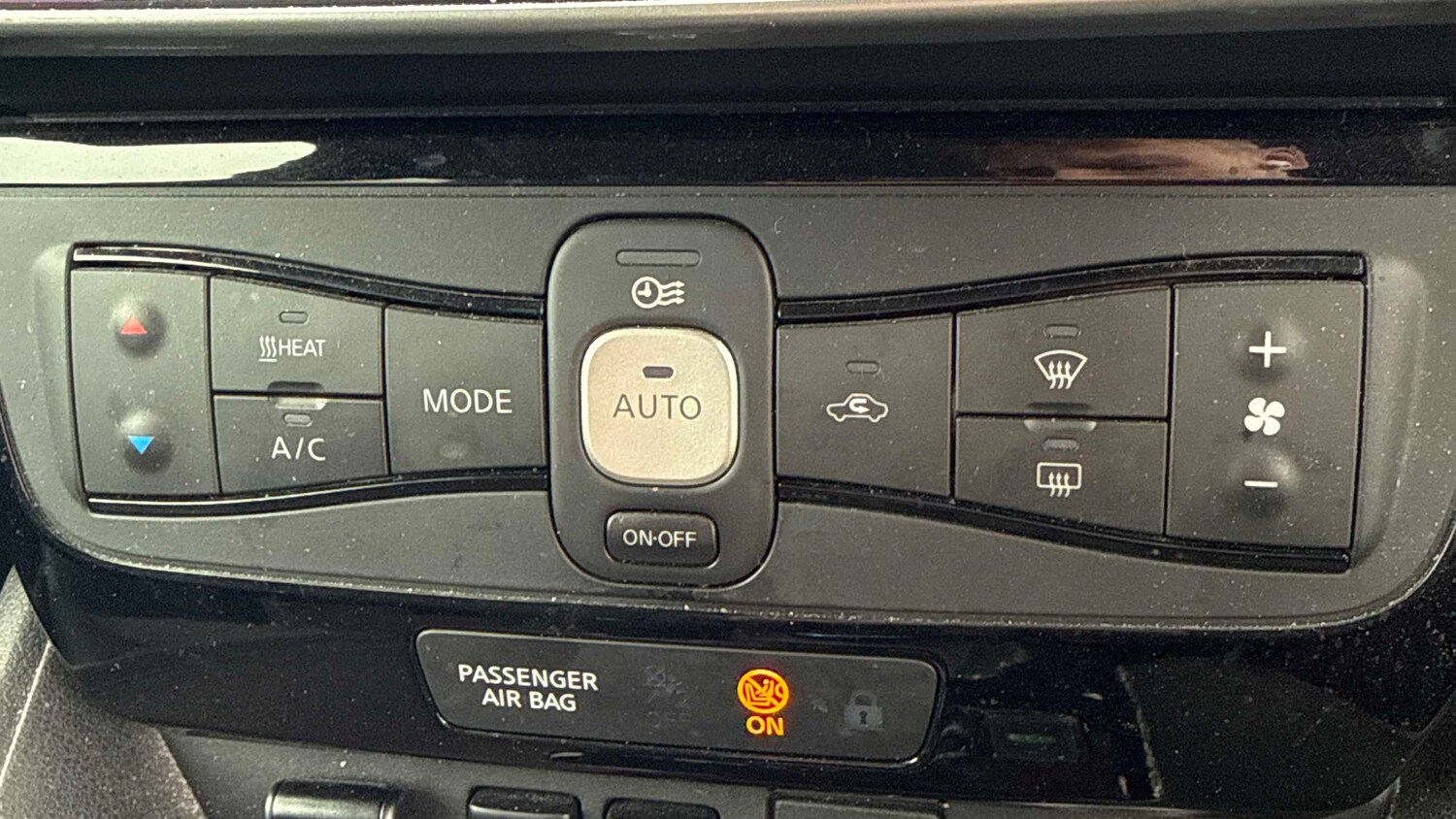 Used Nissan Leaf 2021 for sale - 77996038: Photo 9