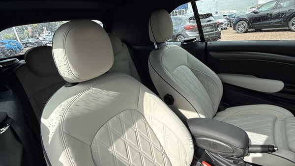 Used MINI Convertible 2023 for sale - 75812778: Photo 10