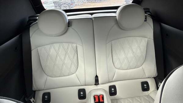 Used MINI Convertible 2023 for sale - 75812778: Photo 12