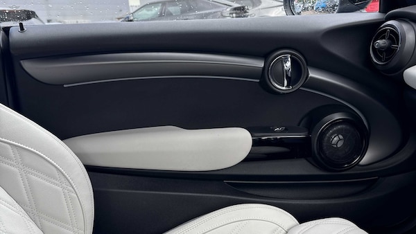 Used MINI Convertible 2023 for sale - 75812778: Photo 13