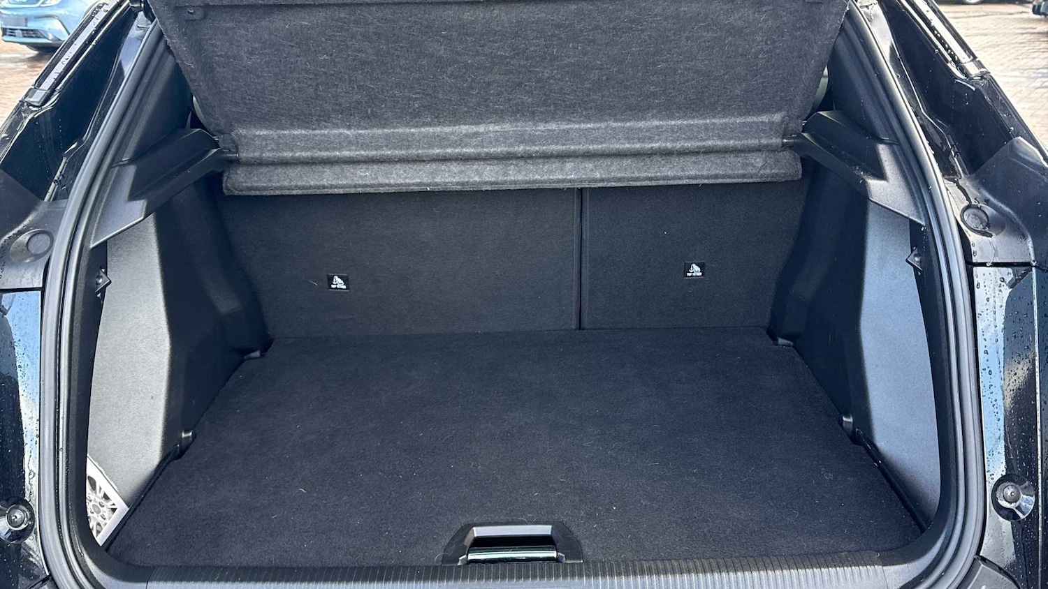 Used Peugeot 2008 2023 for sale - 78010389: Photo 11