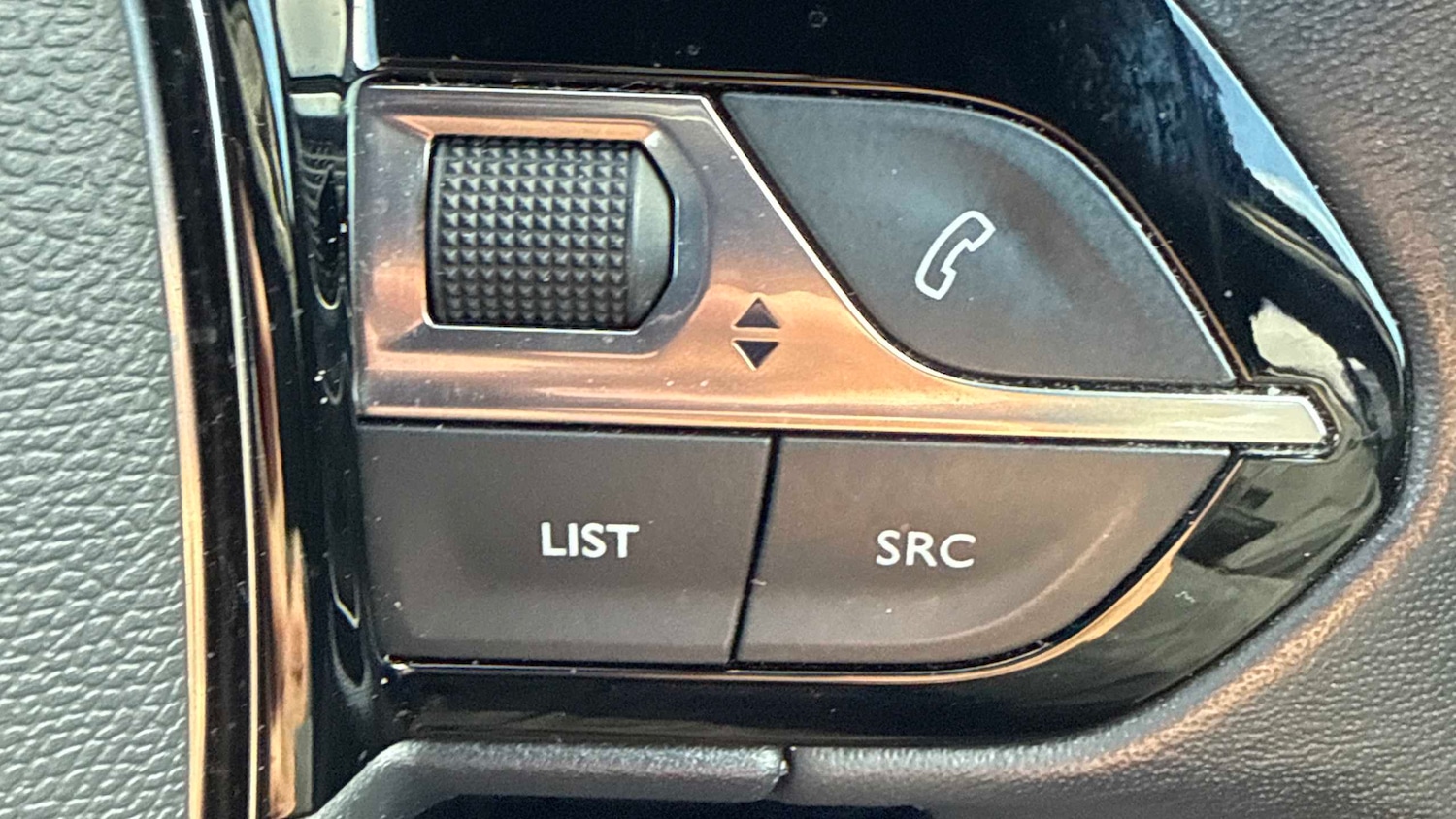 Used Peugeot 2008 2023 for sale - 78010389: Photo 22