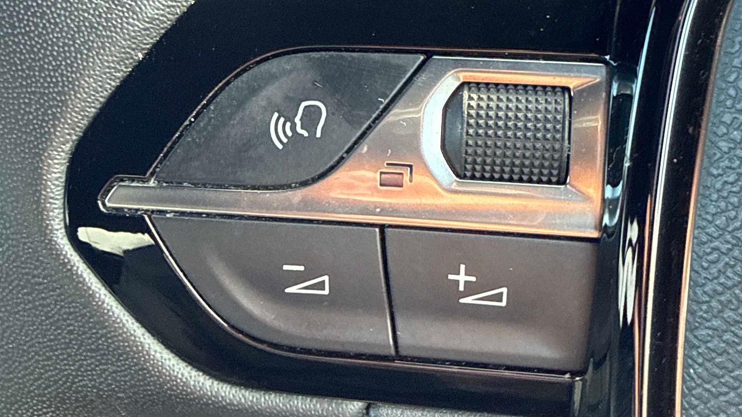 Used Peugeot 2008 2023 for sale - 78010389: Photo 23