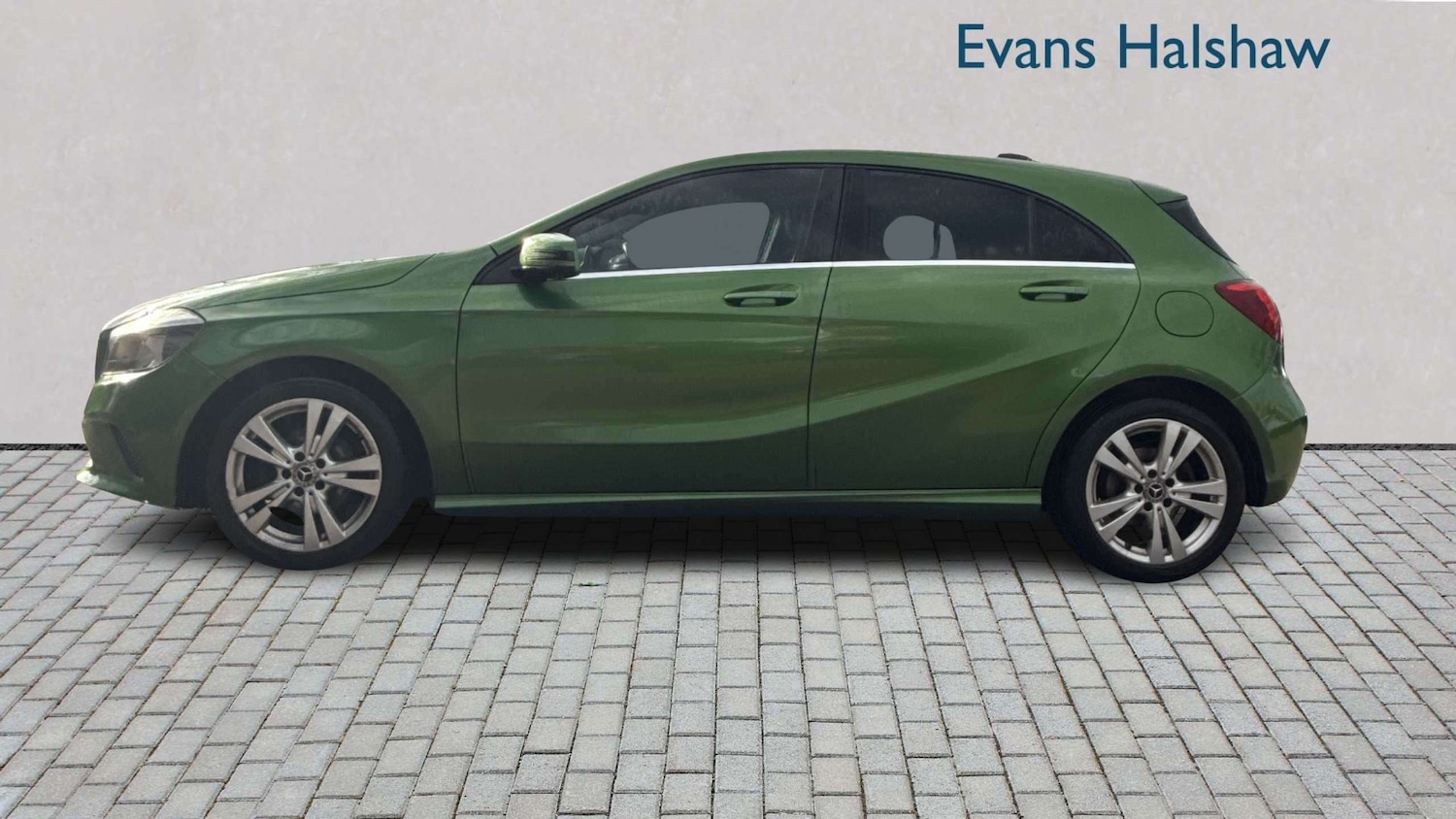 Used Mercedes-Benz A-Class 2017 for sale - 77928464: Photo 4