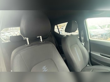 Used Hyundai i10 2018 for sale - 77615457: Photo