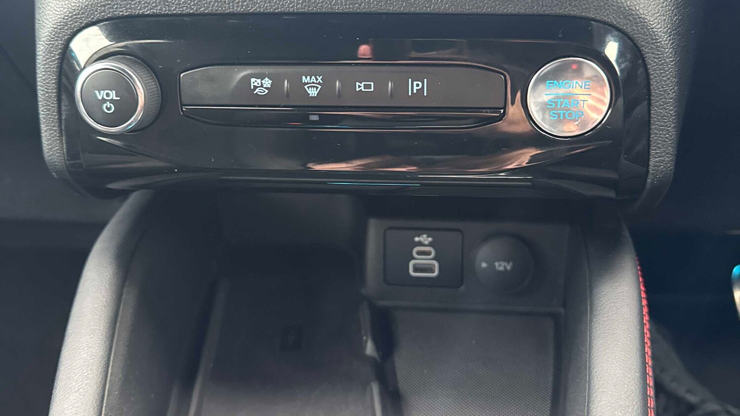 Used Ford Kuga 2024 for sale - 76553269: Photo 22