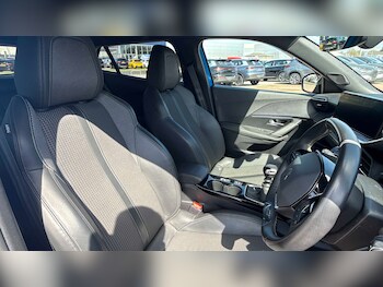 Used Peugeot 2008 2021 for sale - 78337913: Photo