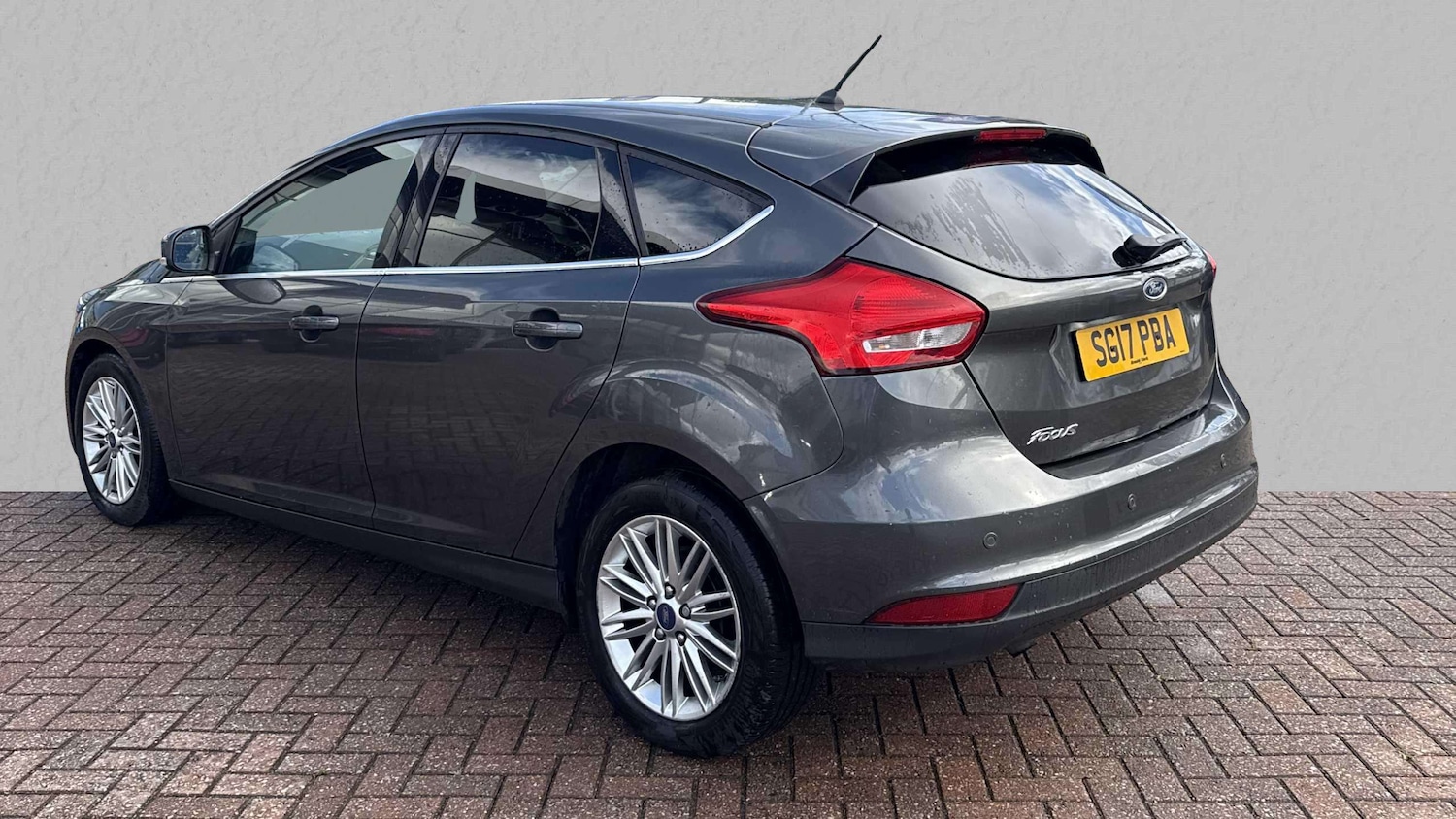 Used Ford Focus 2017 for sale - 76636651: Photo 3