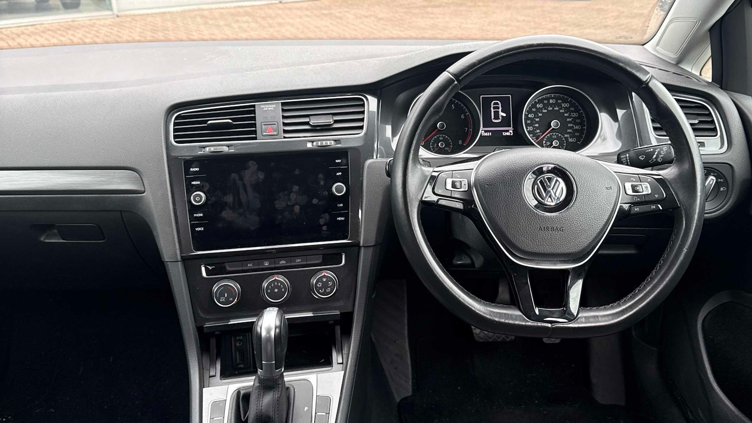 Used Volkswagen Golf 2018 for sale - 77827298: Photo 9