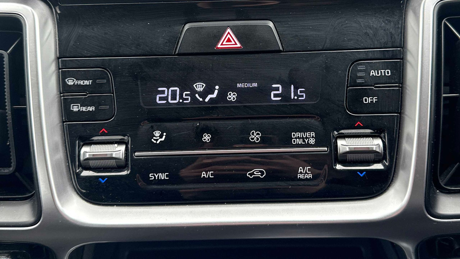 Used Kia Sorento 2021 for sale - 77648863: Photo 8