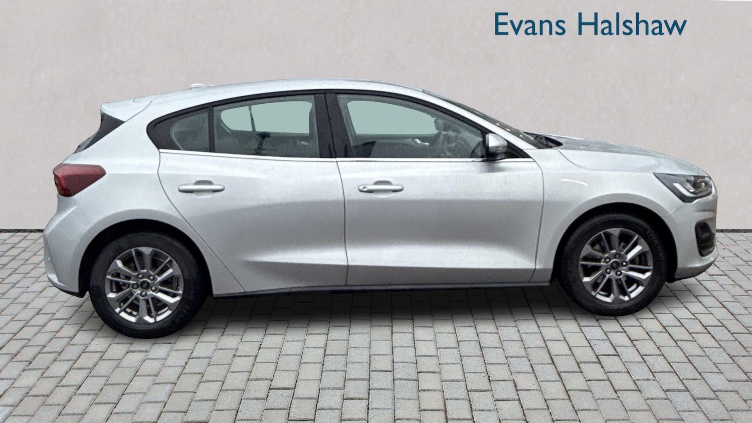 Used Ford Focus 2022 for sale - 76967938: Photo 2