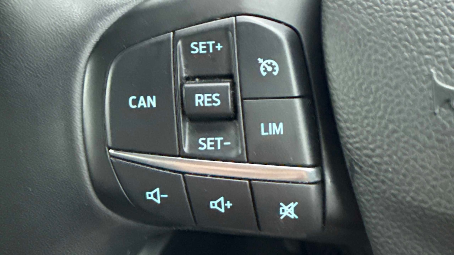 Used Ford Focus 2022 for sale - 76929030: Photo 16