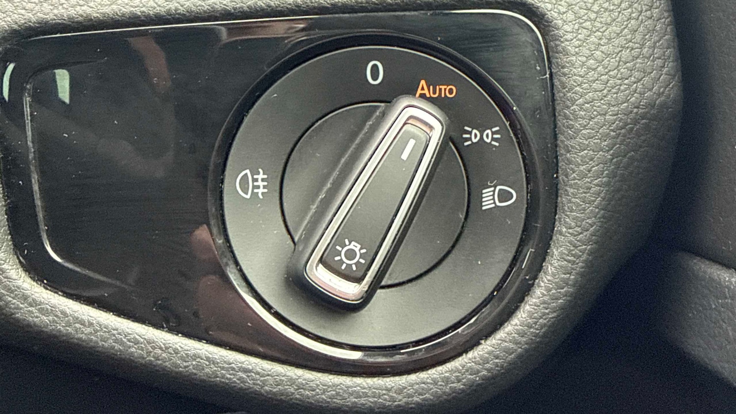 Used Volkswagen Golf 2016 for sale - 77886021: Photo 18