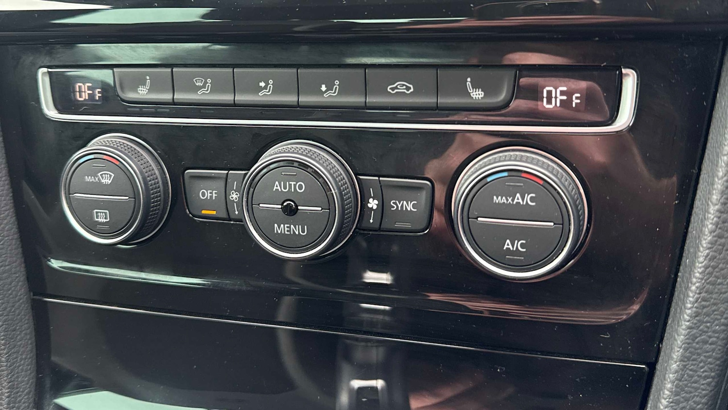 Used Volkswagen Golf 2016 for sale - 77886021: Photo 19