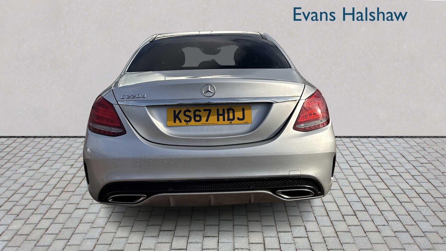 Used Mercedes-Benz C Class 2017 for sale - 76501871: Photo 3