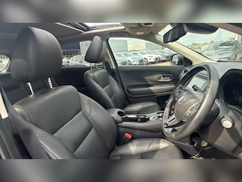 Used Honda HR-V 2017 for sale - 79428758: Photo