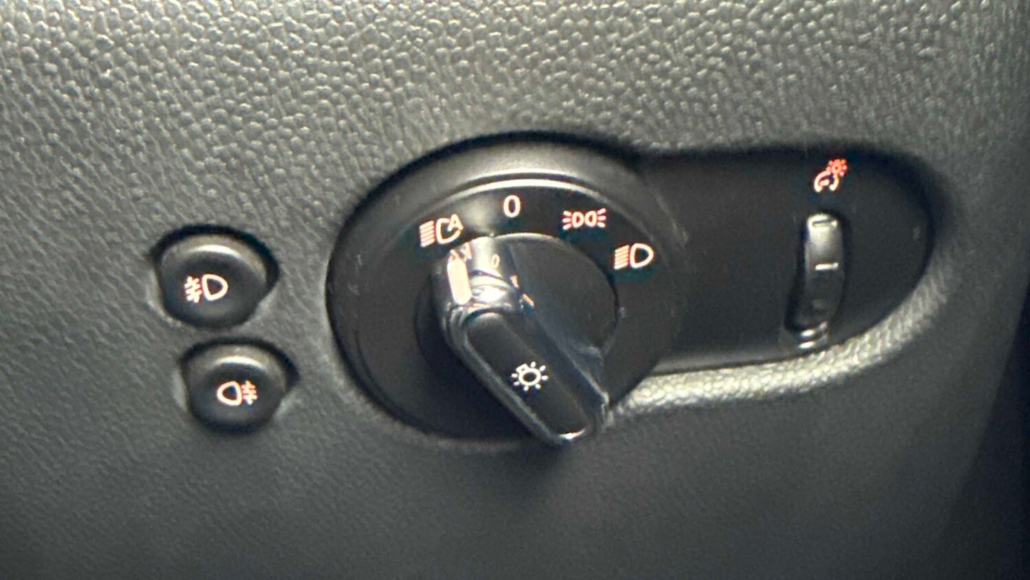 Used MINI Convertible 2017 for sale - 77589113: Photo 19