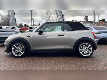 Used MINI Convertible 2017 for sale - 77589113: Photo