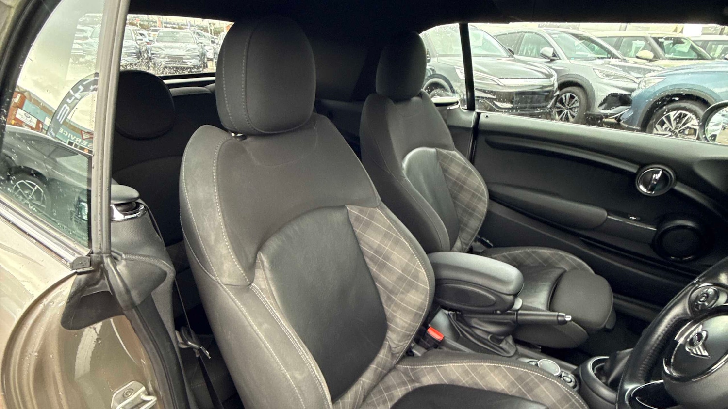 Used MINI Convertible 2017 for sale - 77589113: Photo 6