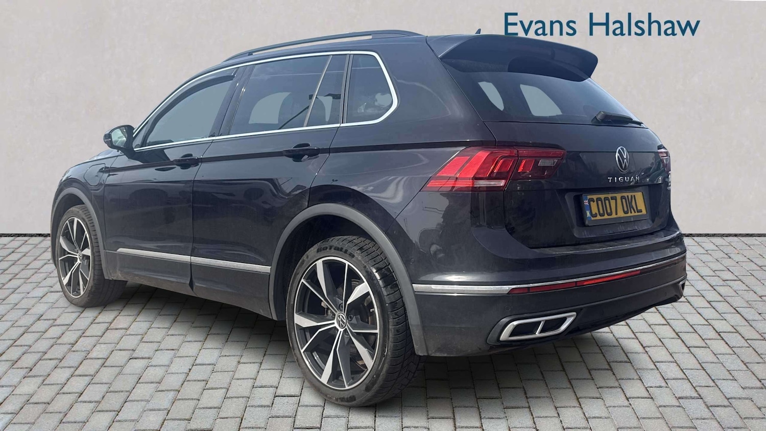 Used Volkswagen Tiguan 2023 for sale - 77972559: Photo 2